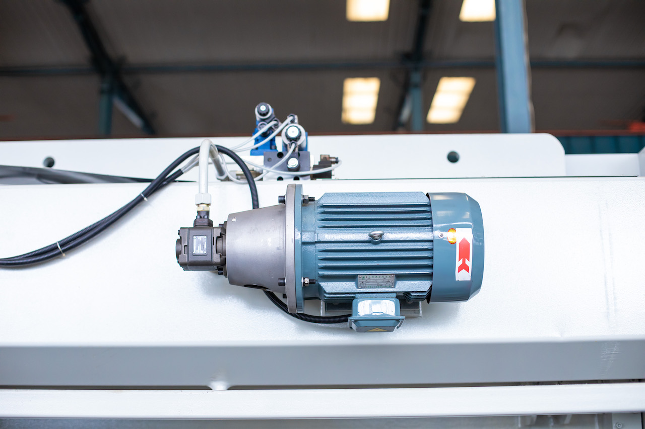 100噸液壓數控制動壓力機加冕數控壓力機制動Delem