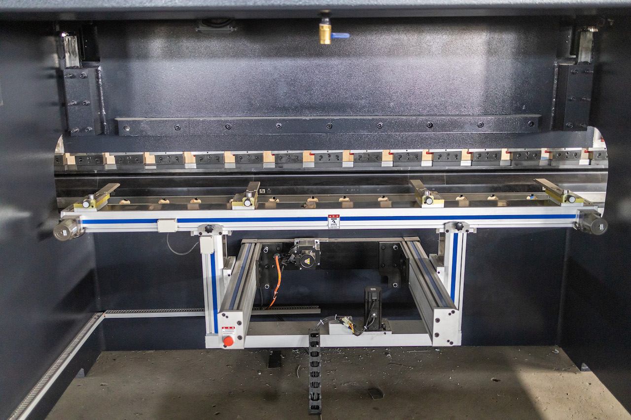 100噸液壓數控制動壓力機加冕數控壓力機制動Delem