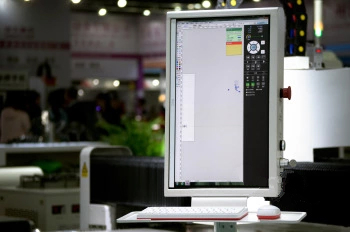 1500*3000mm 500w Racuys Or Ipg Fiber Laser Cutting Machine 1500*3000mm 500w Racuys 或 Ipg 光纖激光切割機