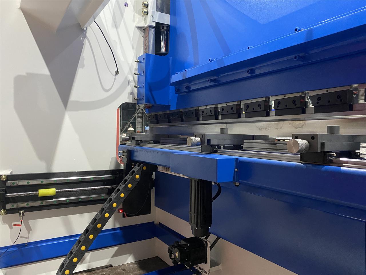 160t-4000 4-axis Cnc Hydraulic Bending Machine Press Brake 160t-4000 4軸數控液壓折彎機折彎機