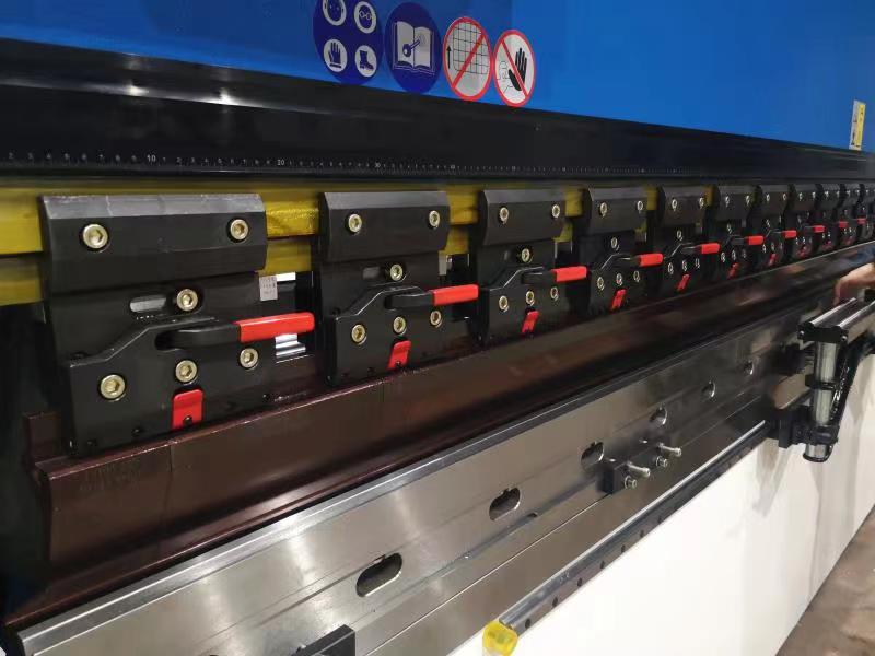 160t-4000 4-axis Cnc Hydraulic Bending Machine Press Brake 160t-4000 4軸數控液壓折彎機折彎機