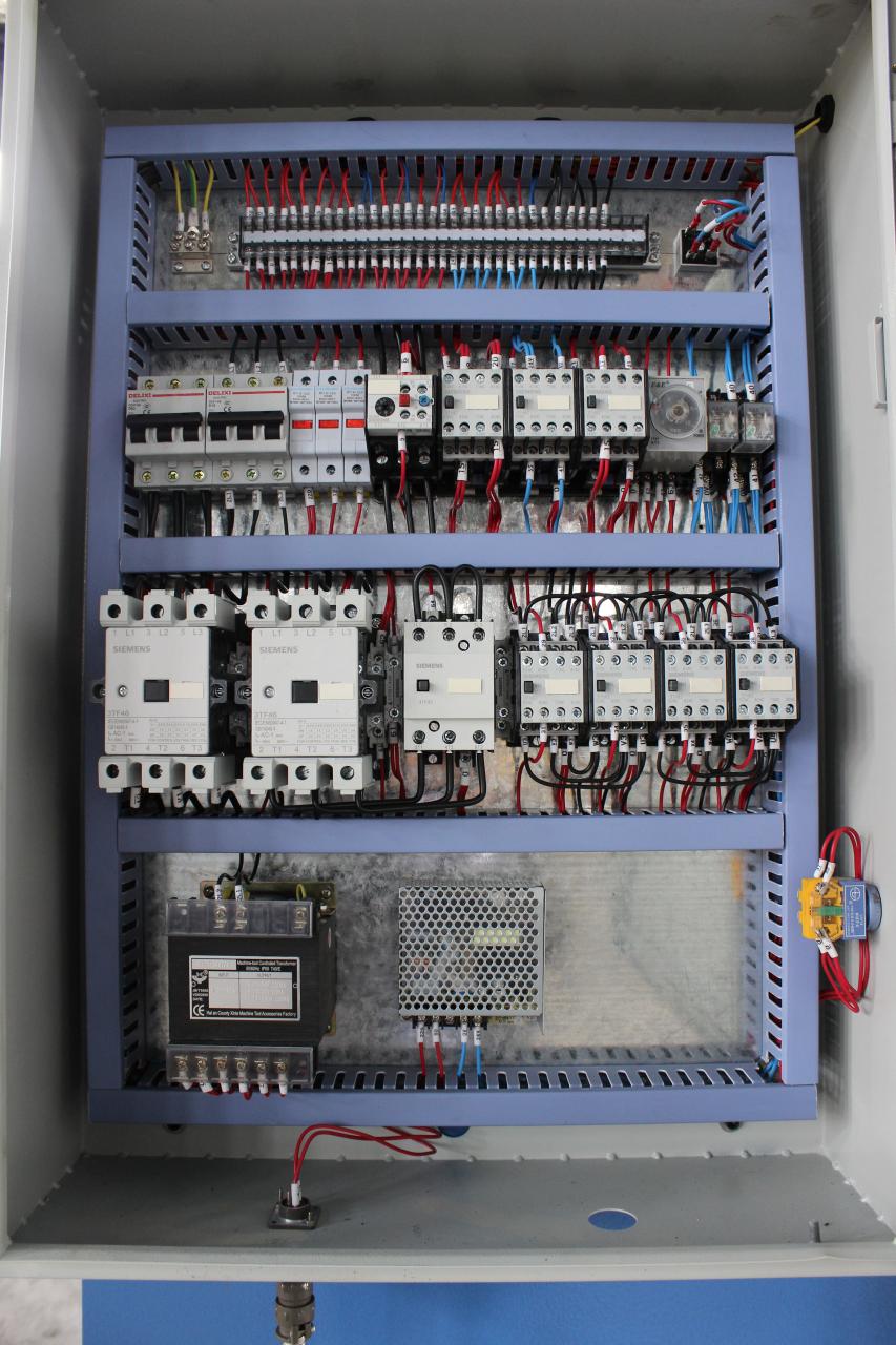 2.5m長液壓數控擺式剪板機