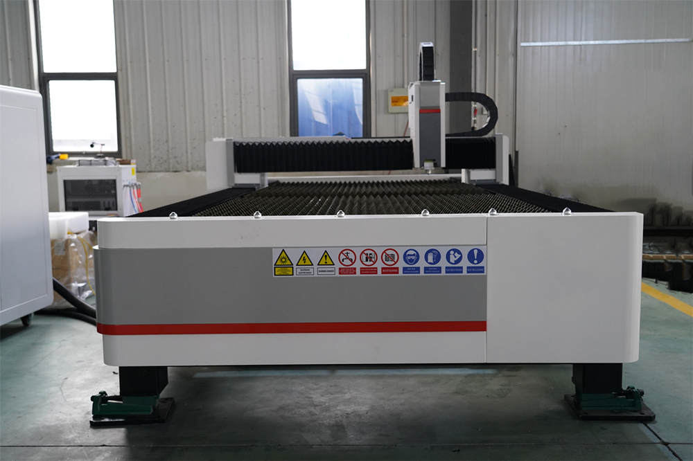 3015 4kw 1kw 2kw 3kw Stainless Steel Cnc Fiber Laser Cutting Machine 3015 4kw 1kw 2kw 3kw不銹鋼數控光纖激光切割機