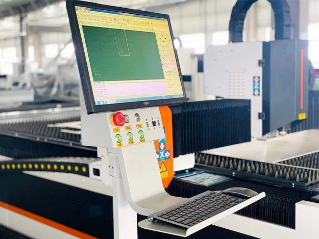 3015 Fiber Laser Cutting Machine For High-Speed Cutting Of 1-6mm Metal Materials 3015光纖激光切割機用於1-6mm金屬材料的高速切割