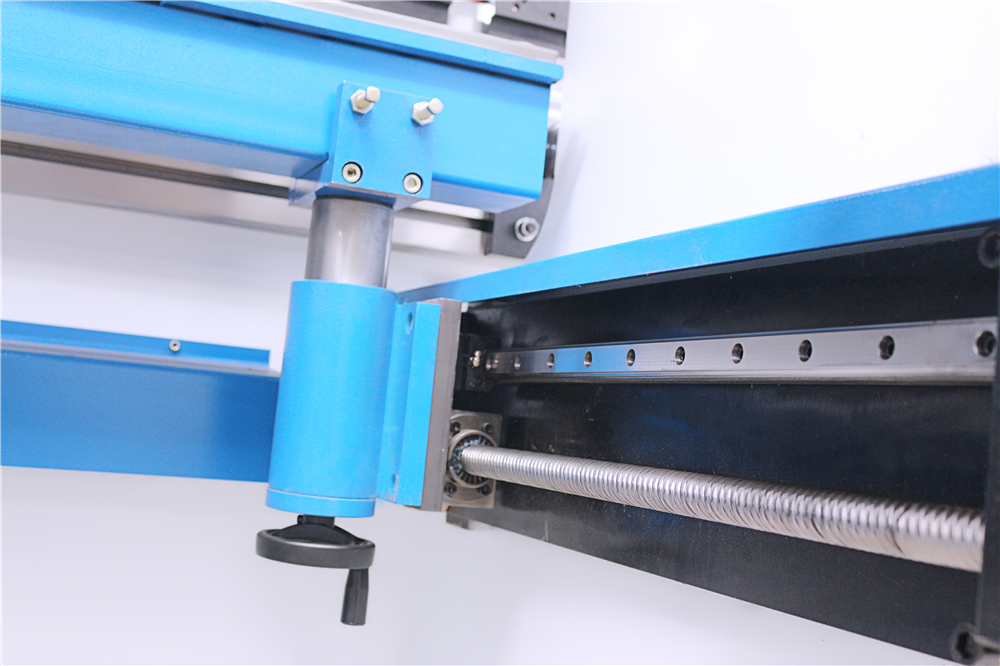 3+1 Axis Cnc Hydraulic Press Brake With Esa System 3+1軸數控液壓折彎機帶ESA系統