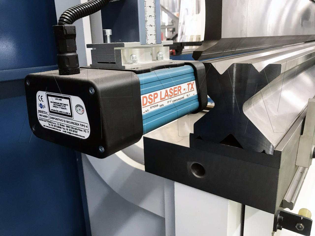 4 Axis Cnc Tandem Press Brake With Delem Da58t 2d Graphical Controller 4軸數控串聯折彎機,帶Delem Da58t 2d圖形控制器