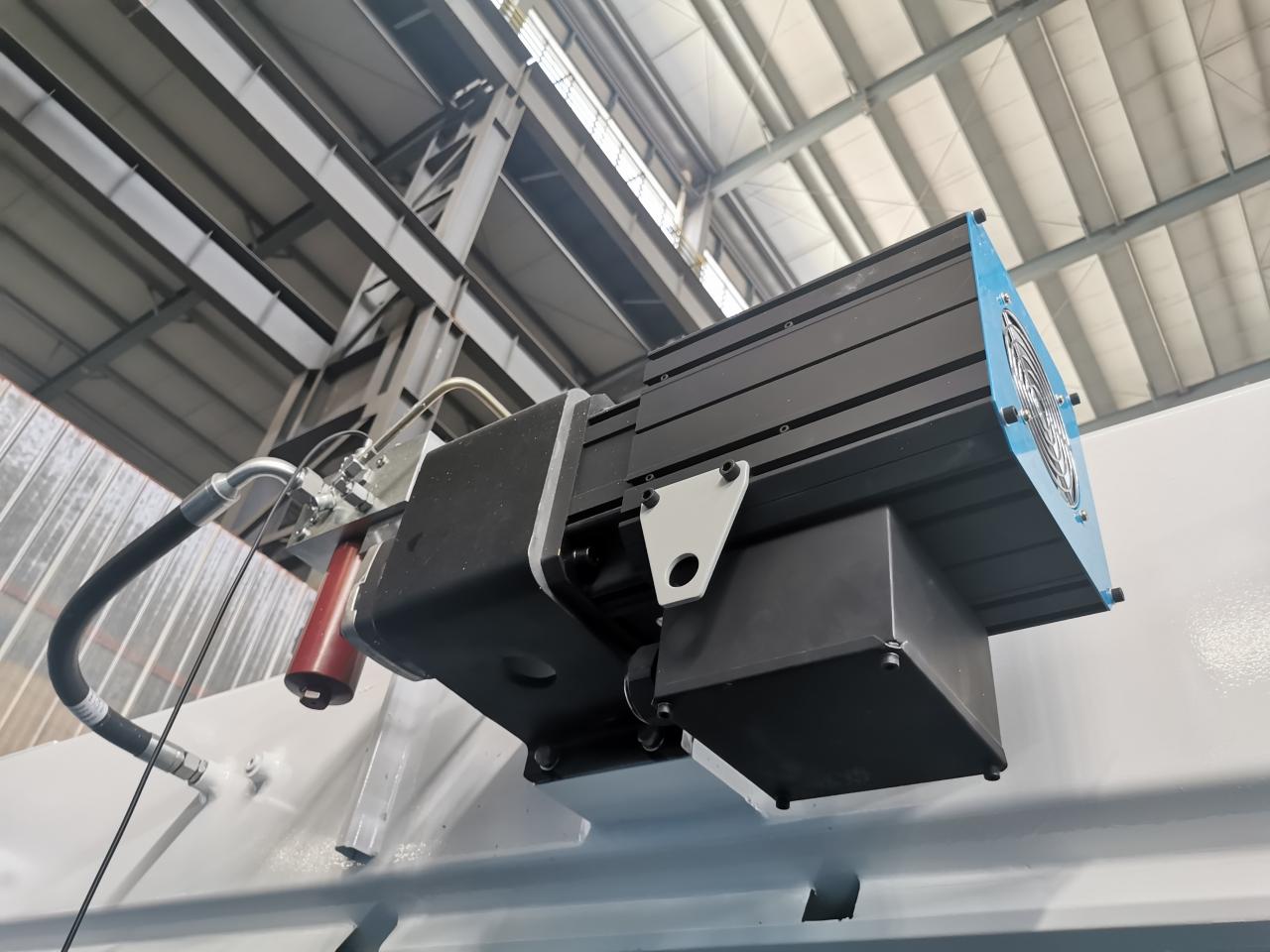 4 Axis Cnc Tandem Press Brake With Delem Da58t 2d Graphical Controller 4軸數控串聯折彎機,帶Delem Da58t 2d圖形控制器