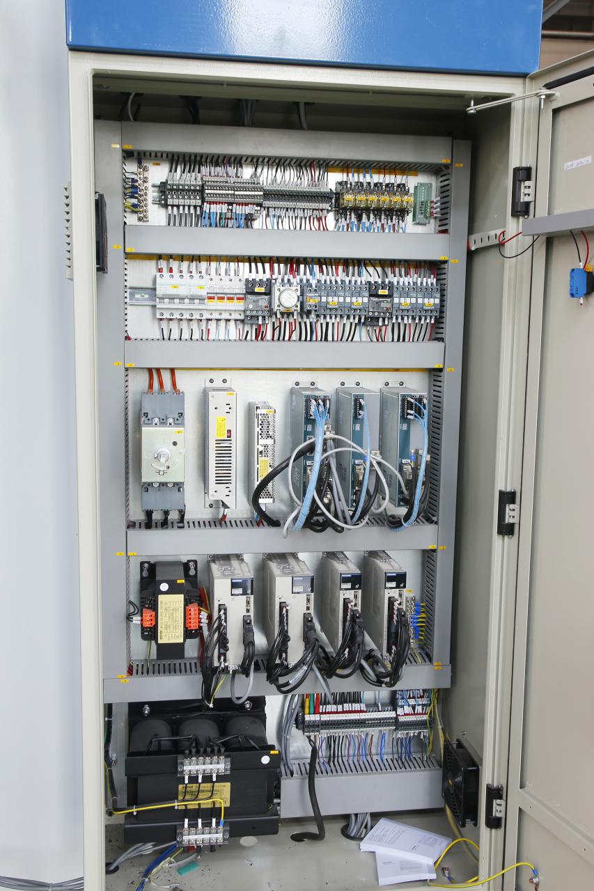 4 Axis Cnc Tandem Press Brake With Delem Da58t 2d Graphical Controller 4軸數控串聯折彎機,帶Delem Da58t 2d圖形控制器