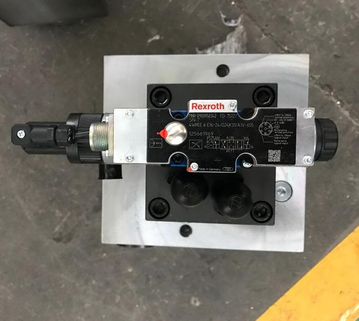 4 Axis Cnc Tandem Press Brake With Delem Da58t 2d Graphical Controller 4軸數控串聯折彎機,帶Delem Da58t 2d圖形控制器