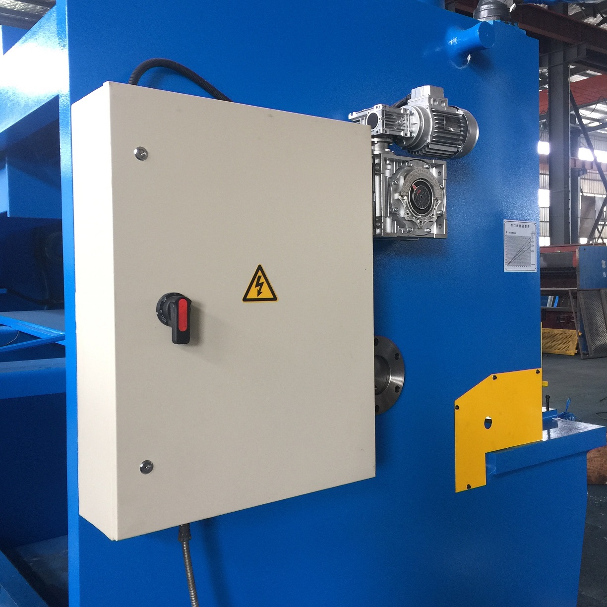 4mm Oem Qc11y-8x3200 Nc Hydraulic Guillotine Guillotine Shearing Machine 4mm OEM Qc11y-8x3200 數控液壓斷頭台剪板機
