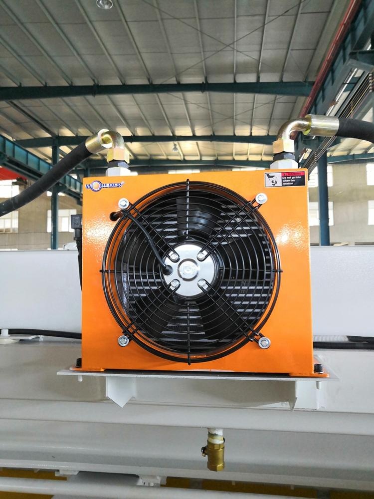 6mm Q11 Electric Sheet Plate Shearing Machine 8 Feet Sheet Metal Shearing Machine 6mm Q11 電動剪板機 8 英尺鈑金剪板機