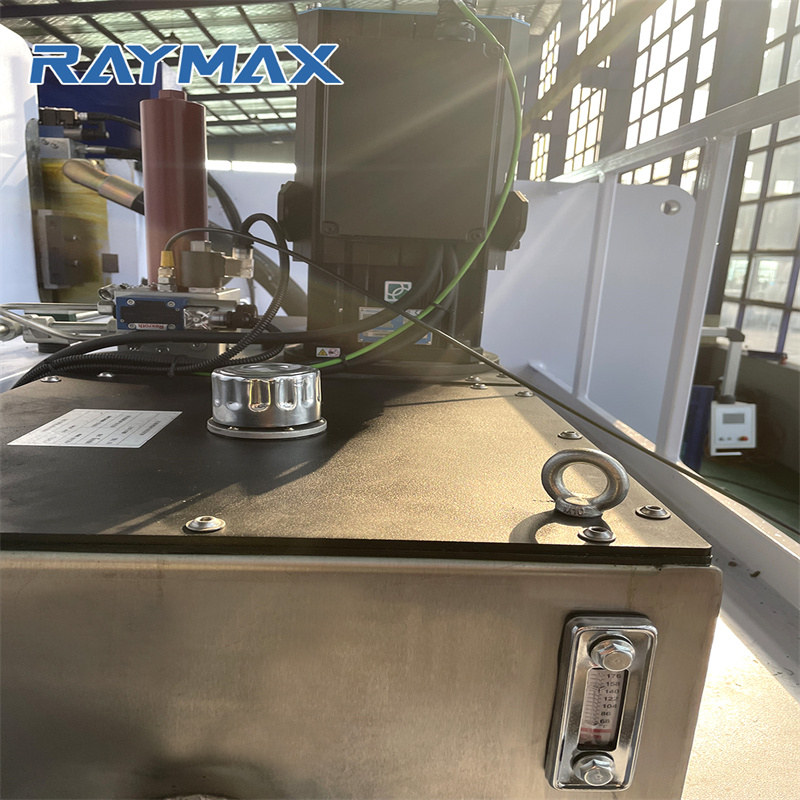 帶Da52t系統的數控折彎機