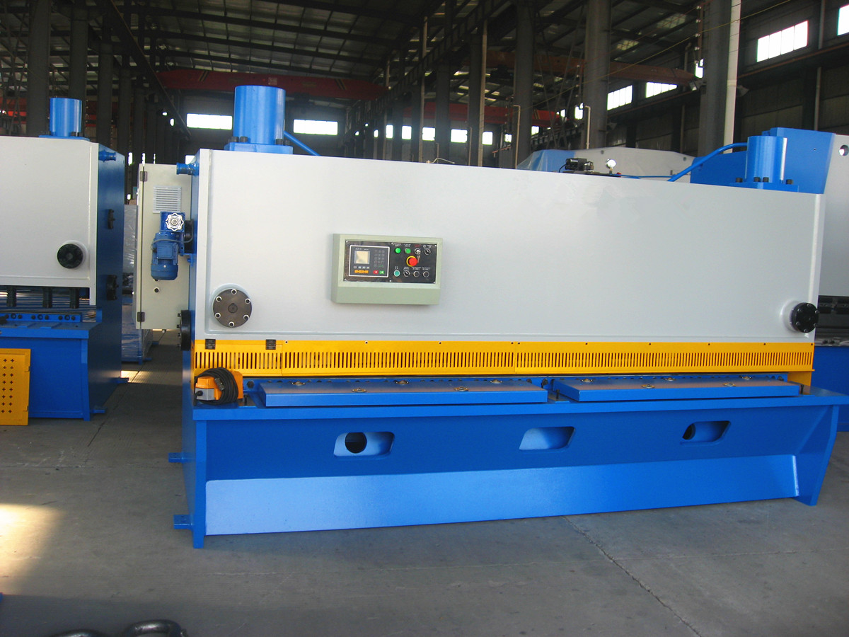 Aluminium Cutting Machine Hydraulic Guillotine Shearing Machine Pendulum Plate Shears 鋁切割機 液壓剪板機 擺式剪板機