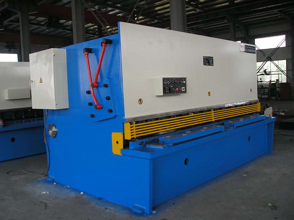 Cnc Hydraulic Metal Stainless Steel Aluminum Shearing Guillotine Cutting Shearing Machine 數控液壓金屬不銹鋼鋁剪斷頭式剪板機