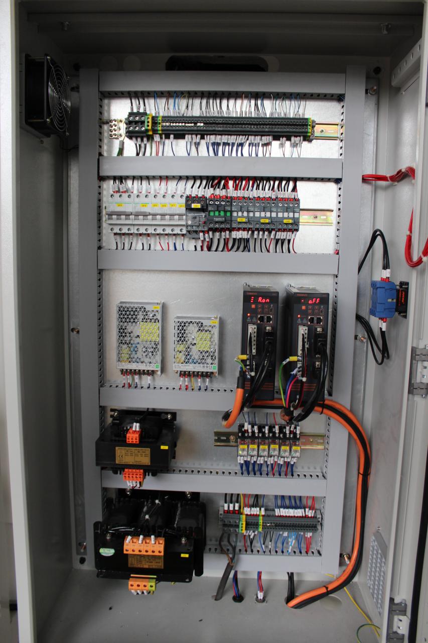 數控金屬折彎機