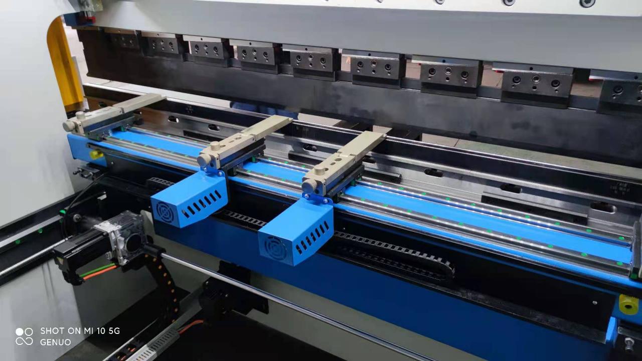 Da-66t Controller Cnc Hydraulic Press Brake Price With 3d Touch Screen System Da-66t 控制器數控液壓機剎車價格與 3d 觸摸屏系統
