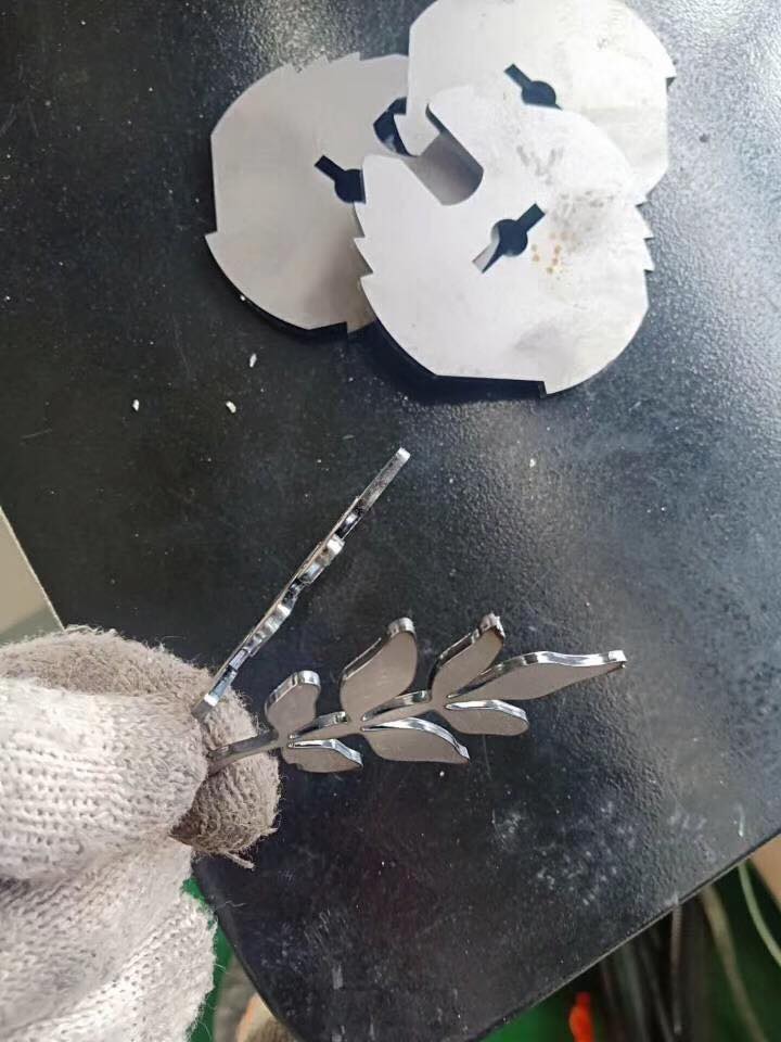 大功率3015 2000W金屬板數控光纖激光切割機