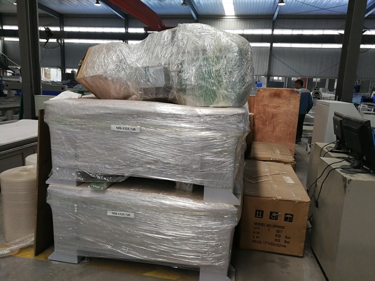 High Quality 1530 Fiber Laser Cutting Machine For Metal 500w 750w 1000w 1500w 用於金屬的高品質 1530 光纖激光切割機 500w 750w 1000w 1500w