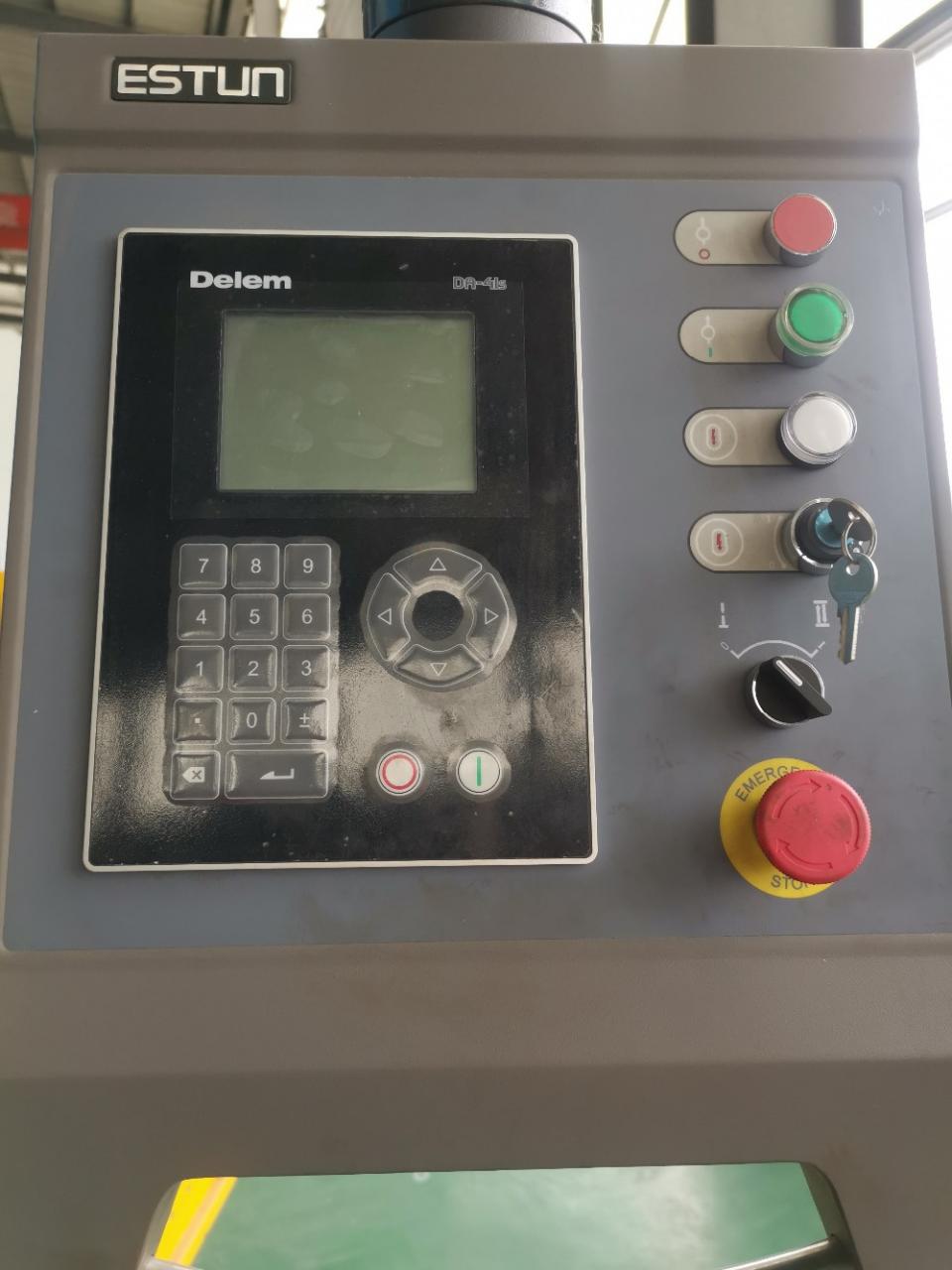 Hydraulic Stainless Steel Wc67y/k-300/6000 Mould Crowning Press Brake 液壓不銹鋼 Wc67y/k-300/6000 模具凸面折彎機