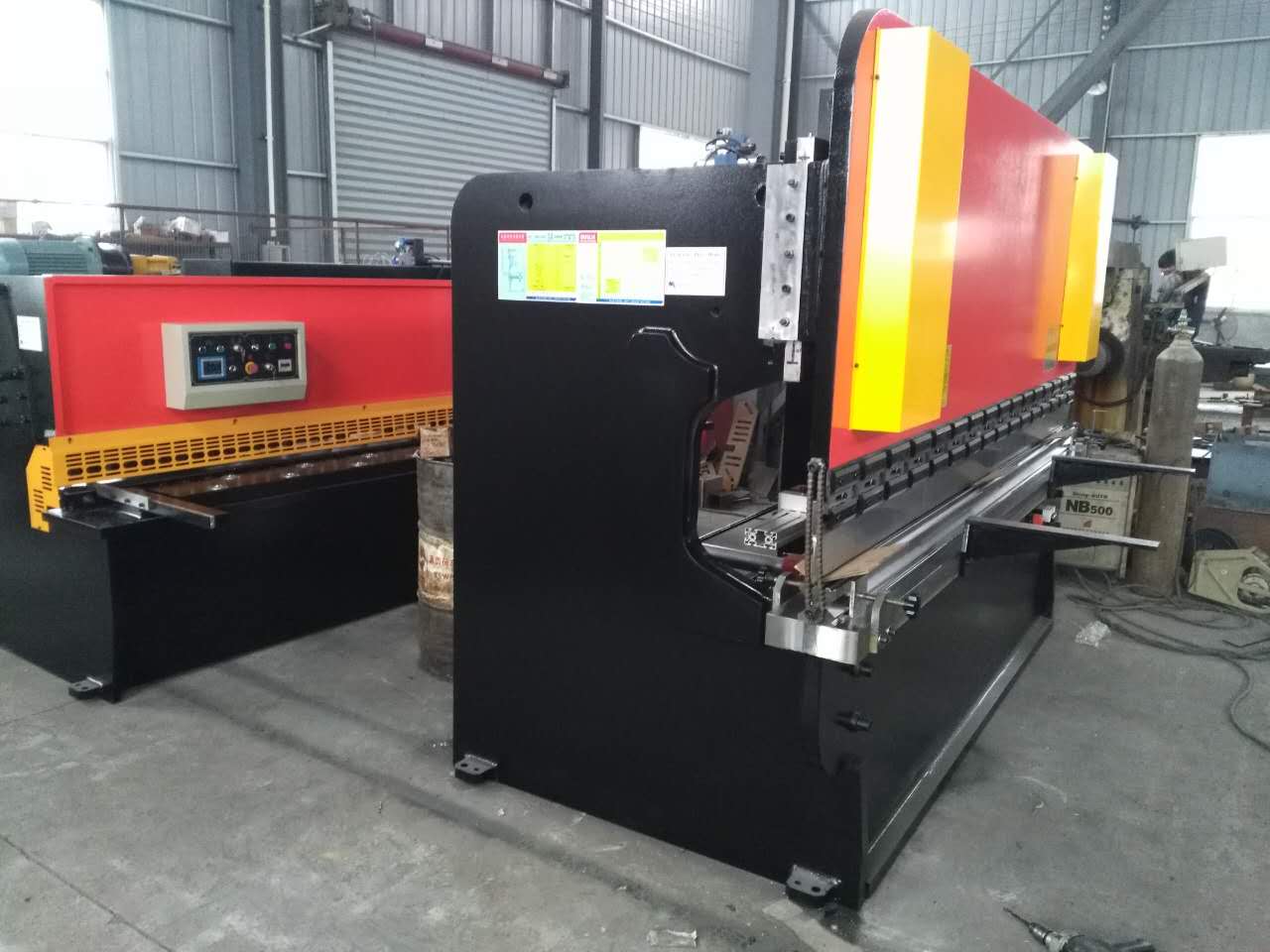 Hydraulic Swing Beam Guillotine Shears Qc12y-4x2500 液壓擺梁斷頭台剪 Qc12y-4x2500