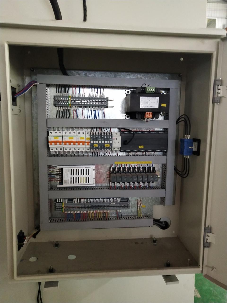 氣動摩擦離合器高性能沖床