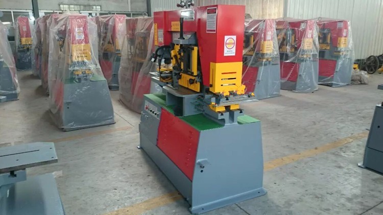 Q35y Series Multifunctional Hydraulic Iron Worker Combined Shearing And Punching Machine Q35y系列多功能液壓鐵工剪沖一體機