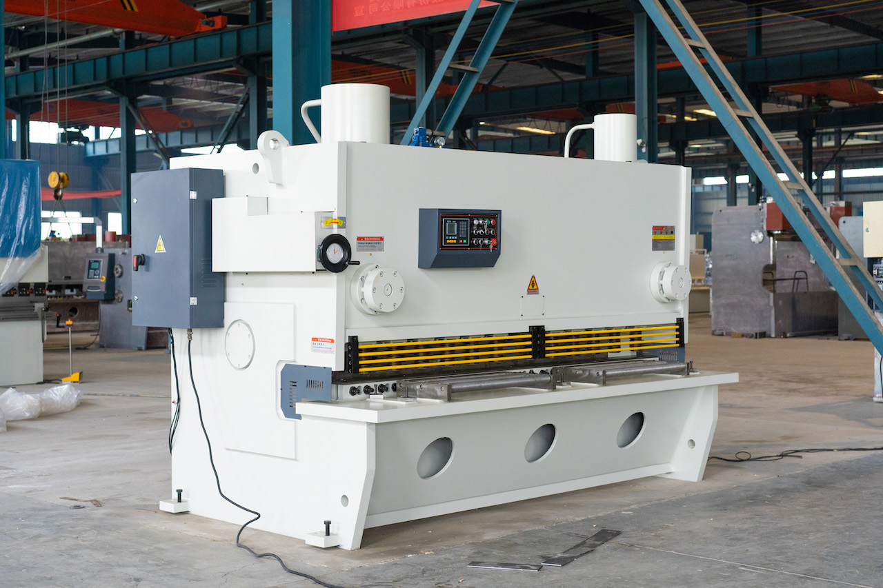 Qc11y 8x3200 Sheet Metal Shearing Machine Steel Plate Hydraulic Shearing Machine Qc11y 8x3200 鈑金剪板機 鋼板液壓剪板機