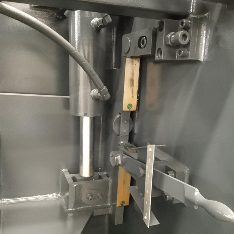 Qc12k-4x2500 Cnc Hydraulic Customized Shearing Machine Cutting Machine Qc12k-4x2500數控液壓定制剪板機切割機