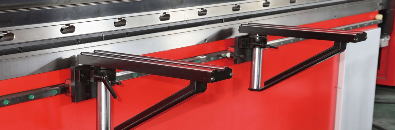 Steel Sheet Aluminum Bending Hydraulic Press Brake Machine 鋼板鋁彎曲液壓折彎機