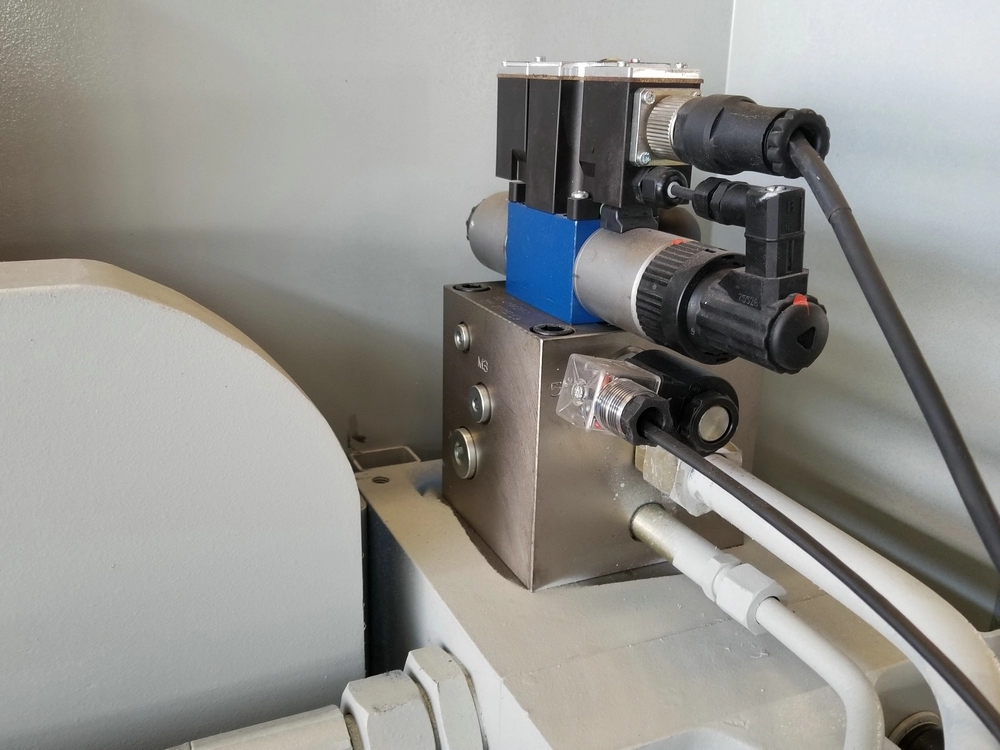 Wc67k 100 噸 200 噸液壓數控折彎機用於鐵金屬鋼板