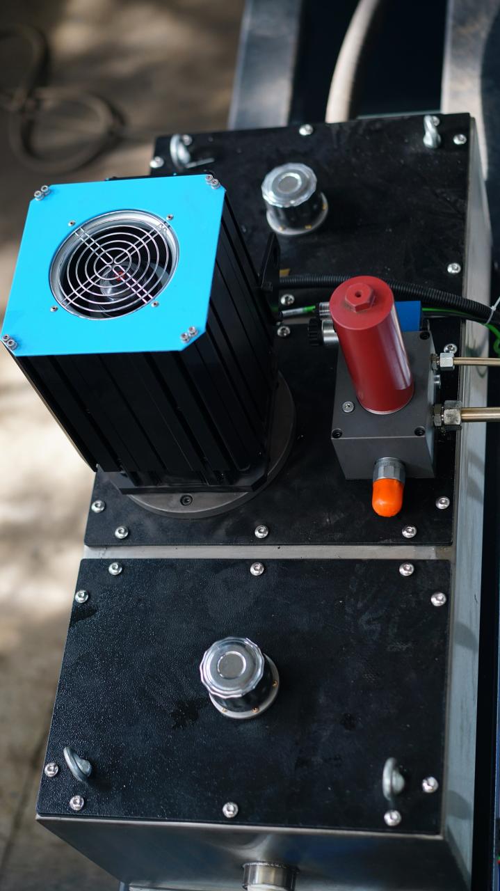 Wc67k-400T Cnc Plc手動板料折彎機液壓數控折彎機