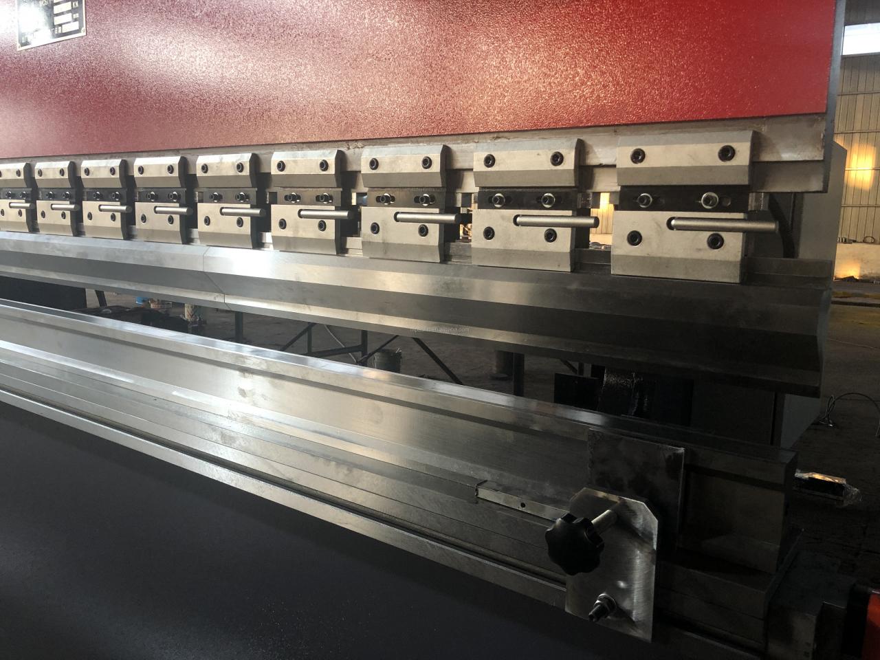 Wc67k Cnc Aluminum Iron Plate Hydraulic Press Brake Cnc Metal Sheet Bending Machine Wc67k Cnc鋁鐵板液壓折彎機Cnc金屬板折彎機